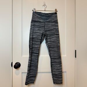 Lululemon Womens 6 Align Pant II 25" Mini Space Dye Herringbone Heathered Black